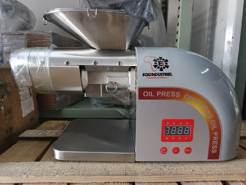 PRESSE A HUILE, 6-9 KG/H